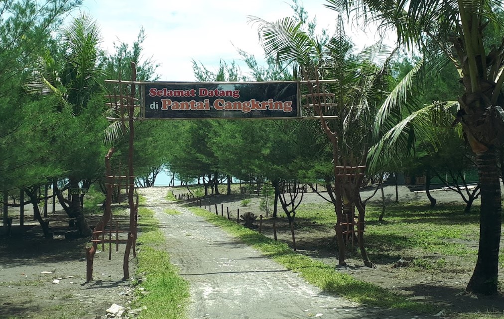 Kelompok Paguyuban Warga Cangkring Poncosari Srandakan Bantul adalah wadah untuk masyarakat Dusun Cangkring Poncosari Srandakan Bantul dalam menyampaikan aspirasinya dan sebagai jembatan antara warga dengan pemerintah dalam memudahkan berkomunikasi.