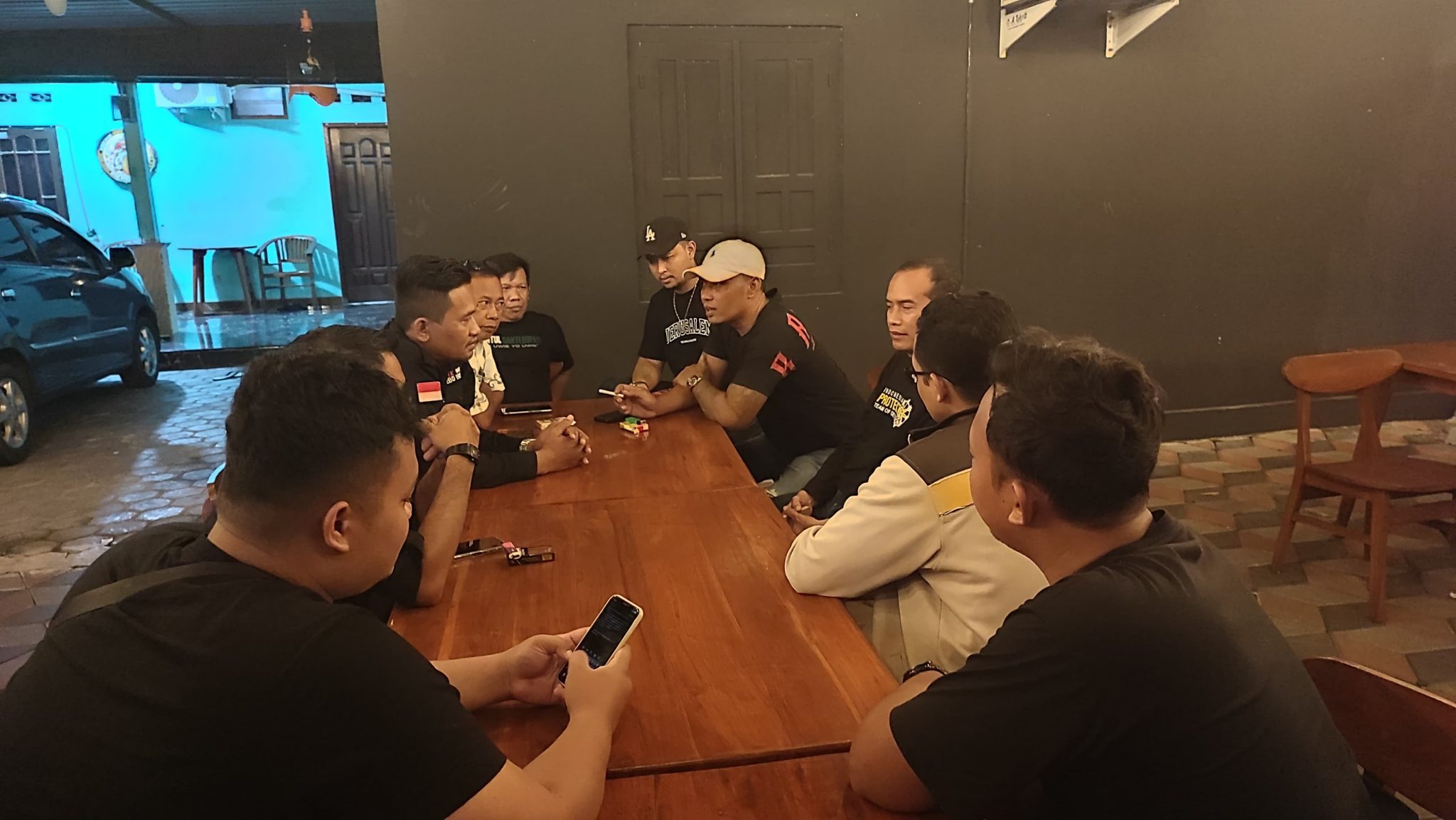 LASKAR BATARA DUKUNG KEPOLISIAN BERANTAS KEJAHATAN JALANAN DAN BERITA HOAX