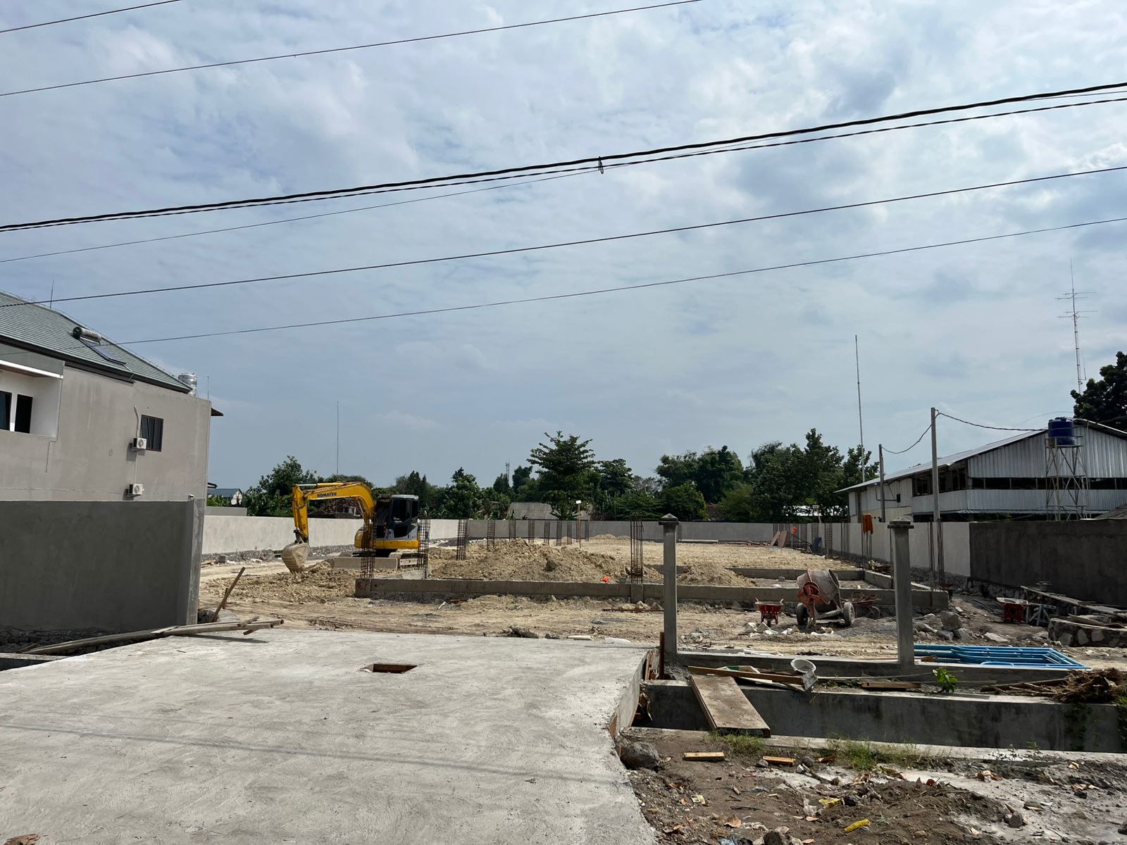 SETELAH SEMPAT BERHENTI, PEMBANGUNAN HANGGAR ITF PASAR NITEN DILANJUTKAN USAI CAPAI KESEPAKATAN