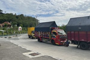 Suara dari Jalan: Sopir Angkutan Sampaikan Tuntutan, Janji Jaga Kamtibmas Suara dari Jalan: Sopir Angkutan Sampaikan Tuntutan, Janji Jaga Kamtibmas