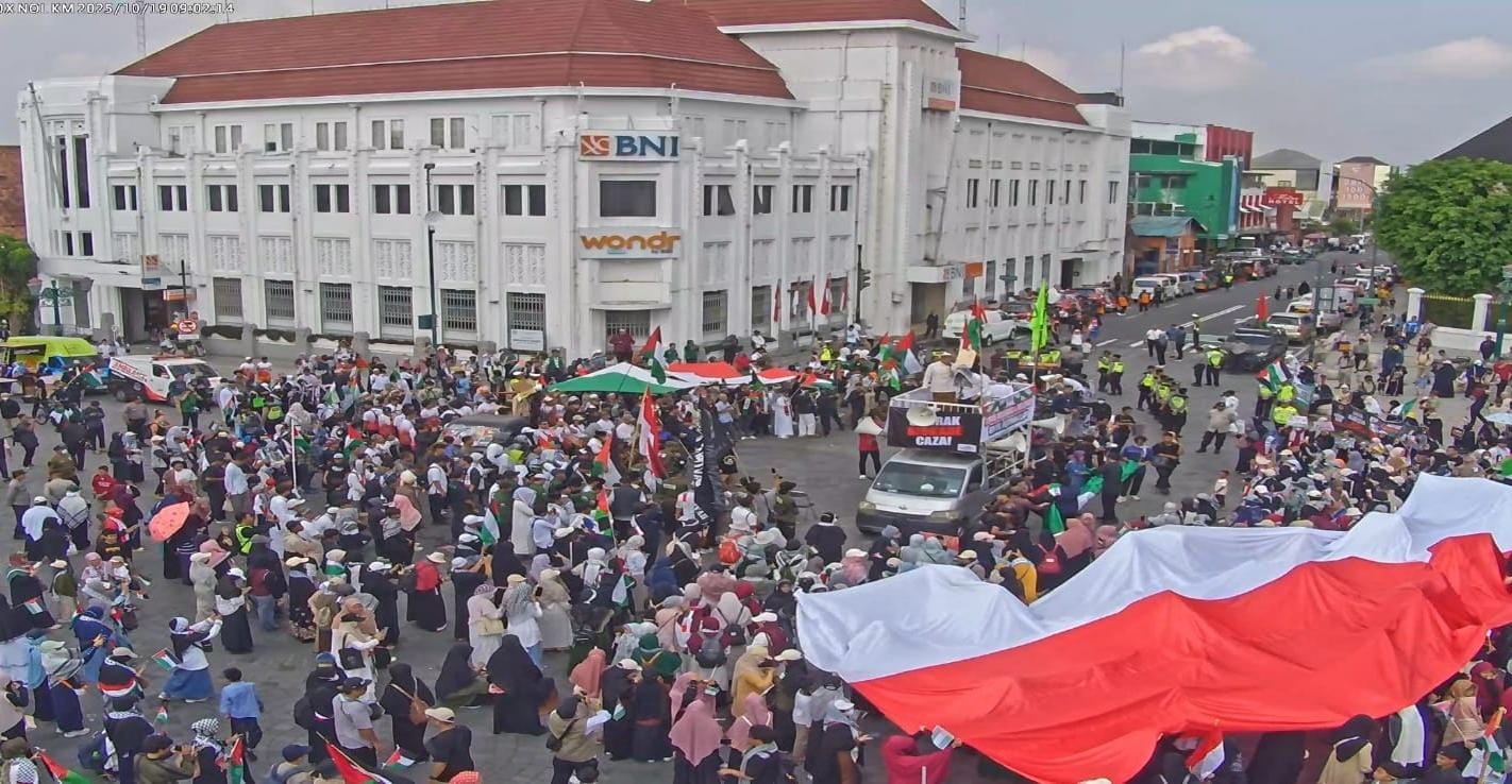 FUI DIY Gelar Aksi Bela Palestina : “Dunia Damai Mulai dari indonesia hingga Palestina”. FUI DIY Gelar Aksi Bela Palestina : “Dunia Damai Mulai dari indonesia hingga Palestina”.